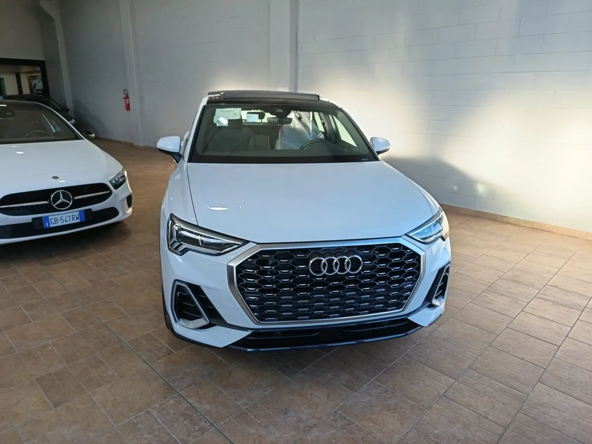 Audi Q3 Spb 35 2.0 tdi S line edition s-tronic