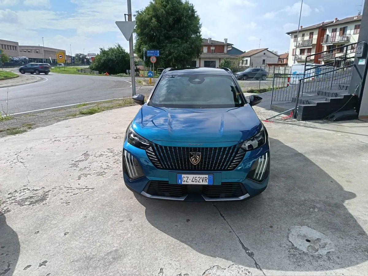 Peugeot 2008 1.2 hybrid GT 145cv e-dcs6