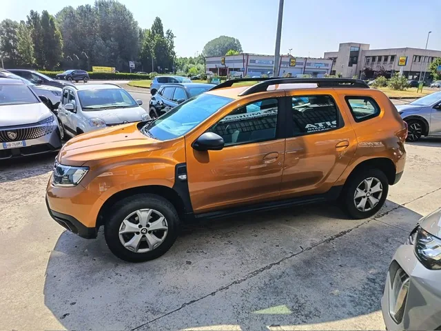 Dacia  Duster II 2018 1.6 sce Comfort 4x2 foto 2